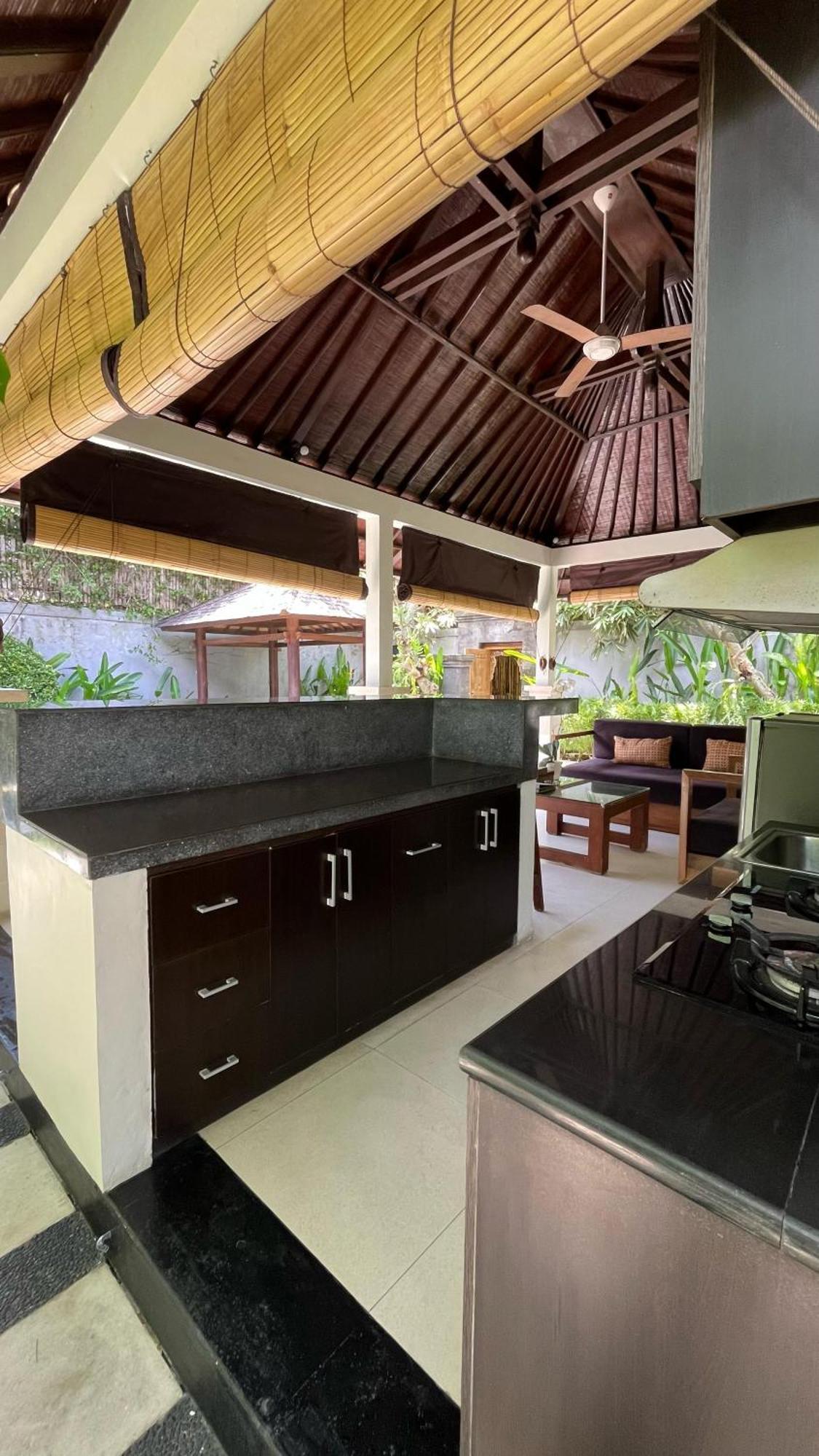 Agata Villas Seminyak Экстерьер фото